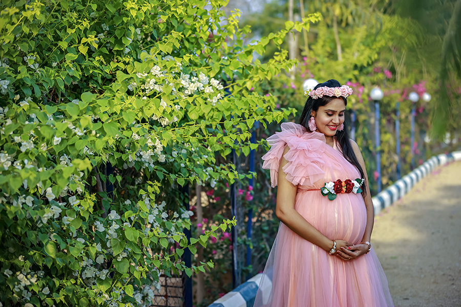 Ruffle Maternity Dress | Sweetheart Neckline Maternity Dress